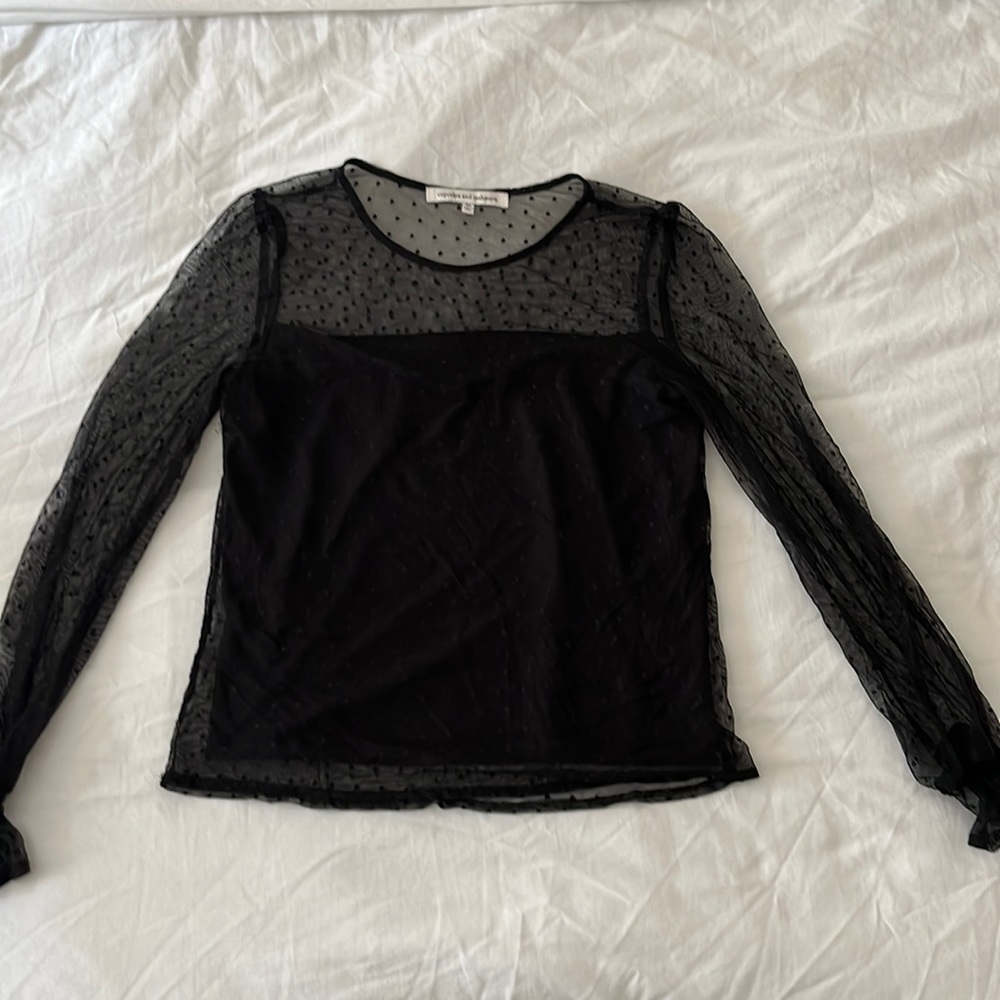 Lace going out top! One of the cutest shirts I’ve ever owned. Worn 3 times.